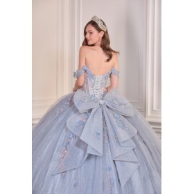 15728 by La Divine - This enchanting ball gown embodies fairytale
