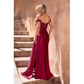 CD393 by La Divine - Crafted to captivate, this fitted gown