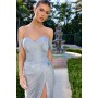 CD417 by La Divine - Softly luminous and effortlessly glamorous, this