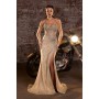 CD727 by La Divine - Make a striking entrance in this